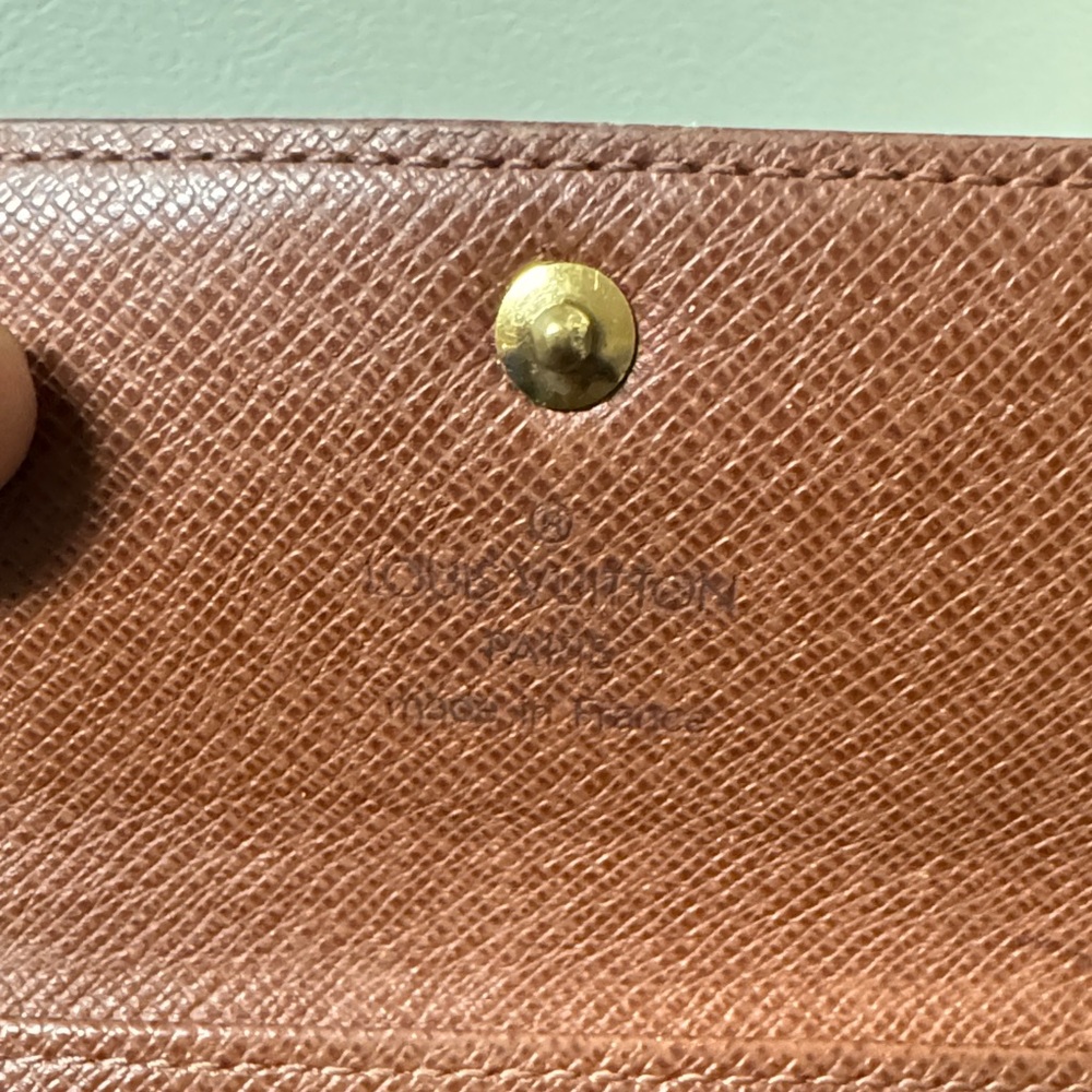 Louis Vuitton Monogram Canvas Key Pouch in Brown with Gold Snap - Picture 9 of 16